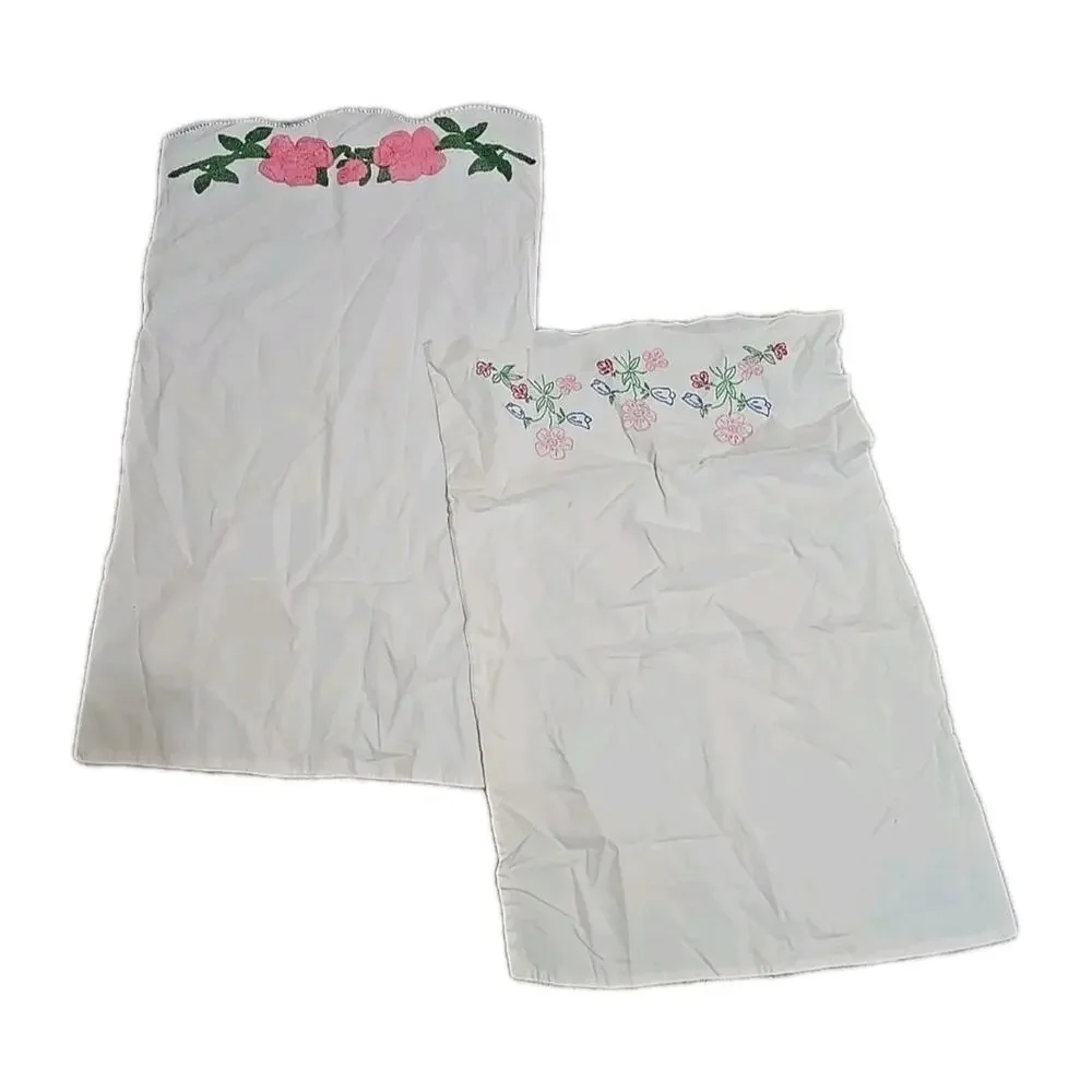 Lot of 2 Vtg Embroidered Hand Stitch‎ Floral Cottagecore Standard Pillowcases